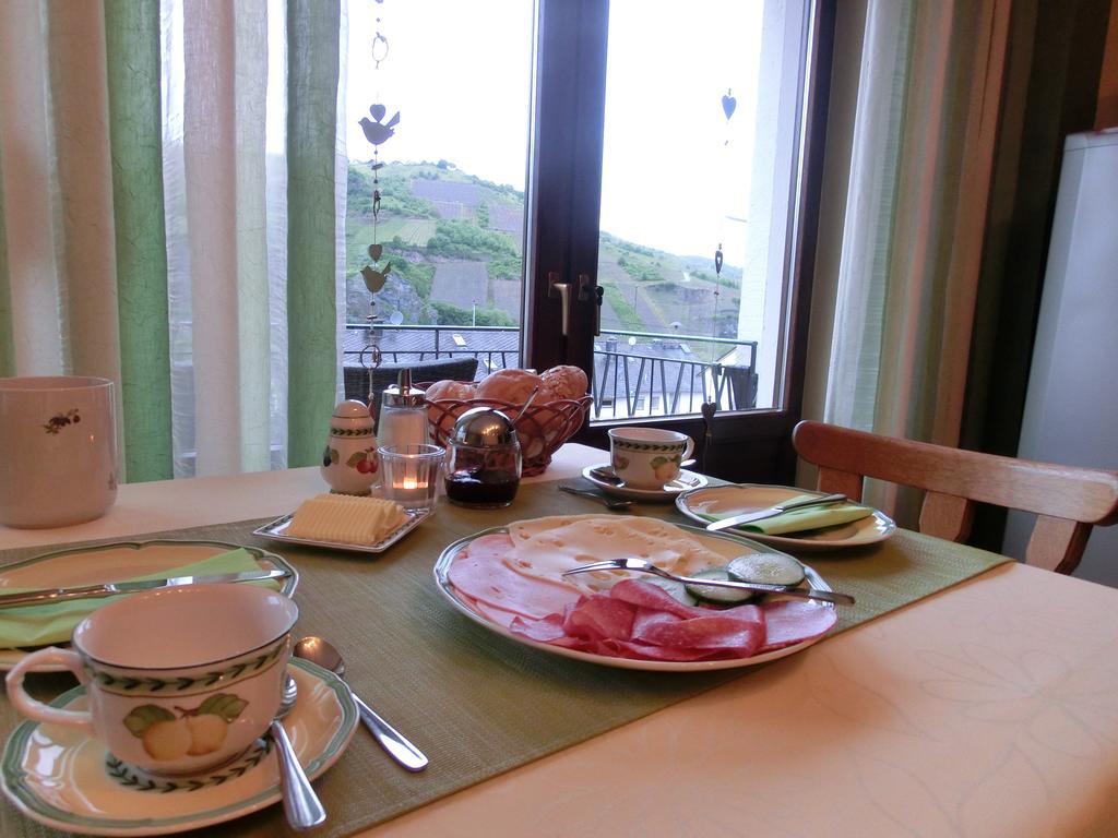 Ferienweingut Hirschen Schulstrasse Bed & Breakfast Burg  Room photo