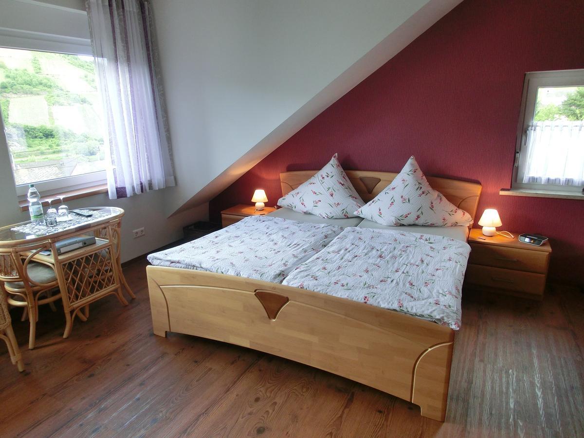Ferienweingut Hirschen Schulstrasse Bed & Breakfast Burg  Exterior photo